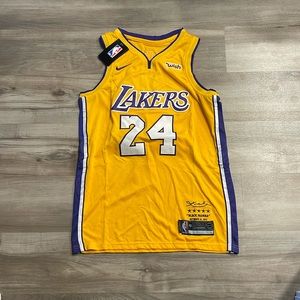 Kobe Bryant Lakers jersey Size M